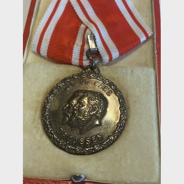 Carlsberg medalje for 25 �rs tro tjeneste